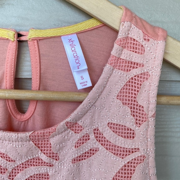 Xhilaration NWOT Peach Sleeveless Eyelet Blouse - Size Small - Picture 4 of 14